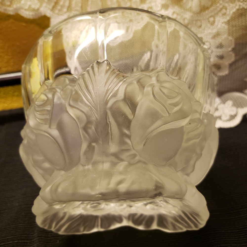 Vtg 90s Frosted 24% Lead Crystal Rose Design Bowl - Picture 6 of 7